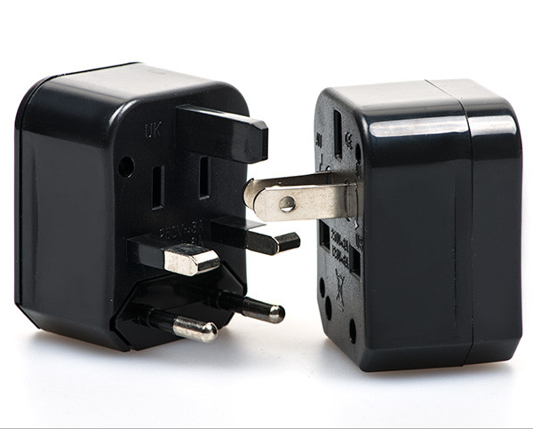 LI001 Travel Adapter แบบแยกชิ้นมีกล่องใส่