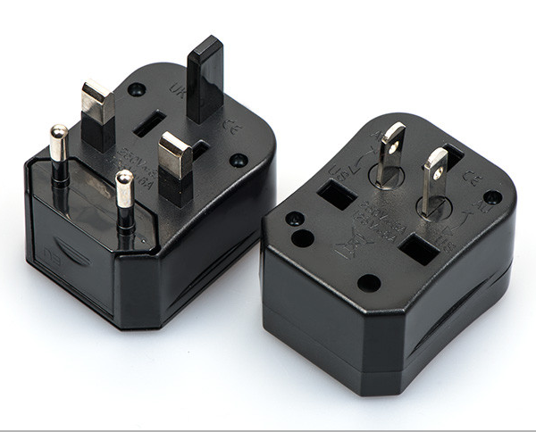 LI001 Travel Adapter แบบแยกชิ้นมีกล่องใส่